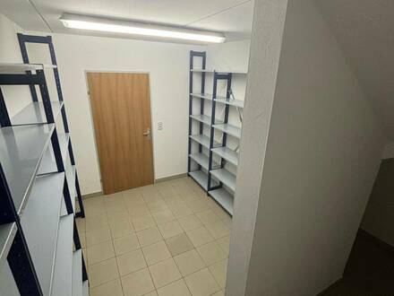 Kellerzimmer 15m² | 2 Min. entfernt von A1 Regau | PINSDORF