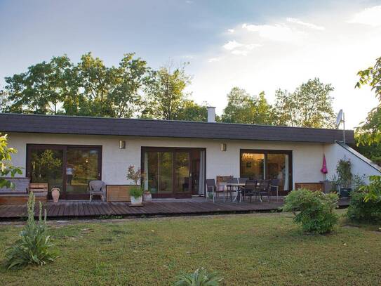 TRAUMHAFTES HAUS MIT DIREKTEM SEE ZUGANG - WUNDERSCHÖNER AUSBLICK AUF DEN ESTERHAZYSEE