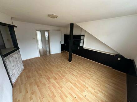 Dachgeschosswohnung in Gloggnitz - modern, 2 Zimmer, nur 470€ Miete!