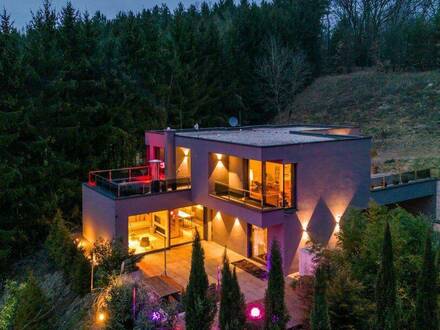 Stilvoll Wohnen. Moderne, luxuriöse Villa in idyllischer Traumlage mit Weitblick