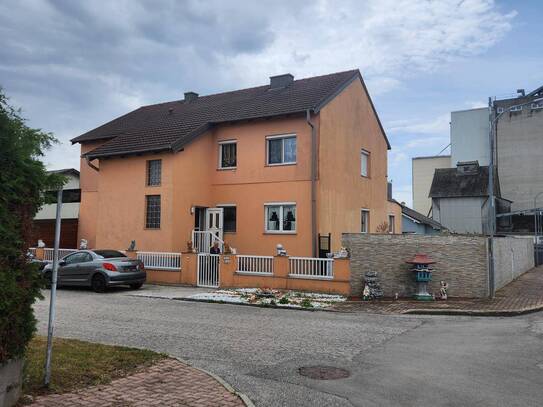 Verkaufe ein sehr gut erhaltenes Zweifamilienhaus