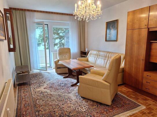 Helle 2-Zimmer-Eigentumswohnung mit Süd-Loggia und Kellerabteil – ruhige Lage im Hochparterre