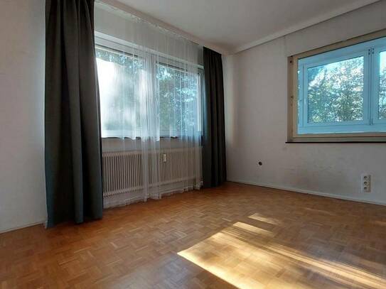 Renovierungsbedürftig: Geräumige 5-Zimmer-Wohnung in Innsbruck