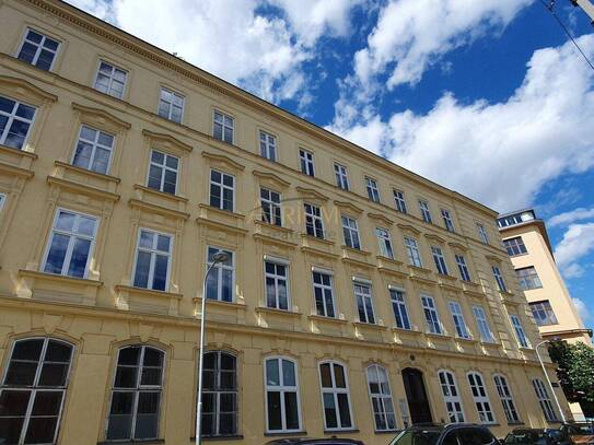 Helle, renovierungsbedürftige Altbau-Stadtwohnung - Nähe Radetzkyplatz - 1030 Wien