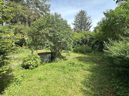 Einfamilienhaus mit großem, wunderschönen Garten in Esslinger Grünlage!