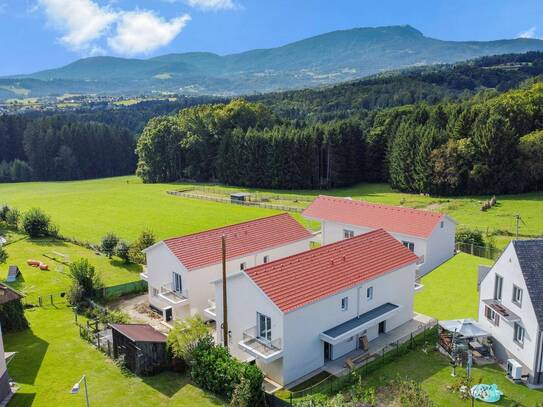 *reserviert* KUMBERG: Doppelhaushälfte mit Garten und Balkon!