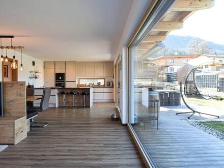 Sehr schönes Einfamilienhaus in sonniger - ruhiger Panoramalage