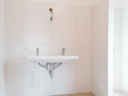 Große 2-Zimmerwohnung mit Tiefgaragenstellplatz in schöner Lage!