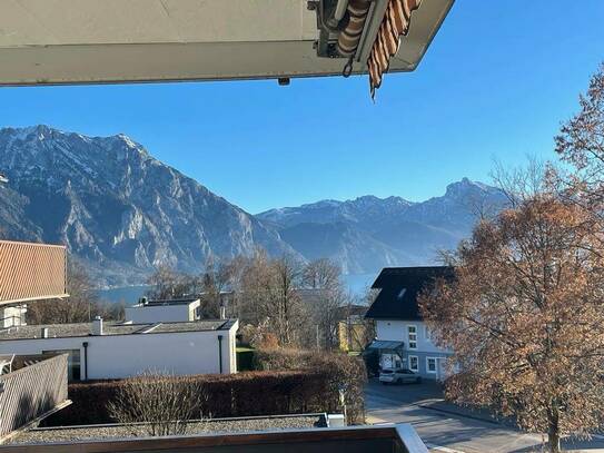 Privatverkauf! Sanierte 3 Zimmer Wohnung mit 19 m2 Balkon und Blick über den Traunsee