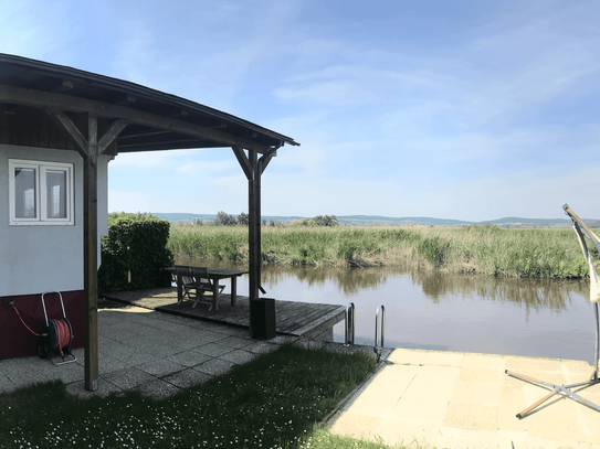 Ferienhaus mit Seezugang am Neusiedler-See, Nähe Seebad "Neuer Strand" und Restaurant Libelle, direkt am Wasser, Mobilh…