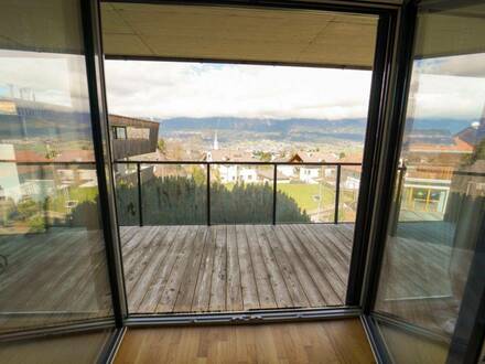 200 m² Wohn-Traum auf 2 Ebenen mit Terrassen, Gärten und Stadtblick