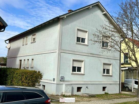 Zweifamilienhaus mit großem Potential und riesigem Grundstück