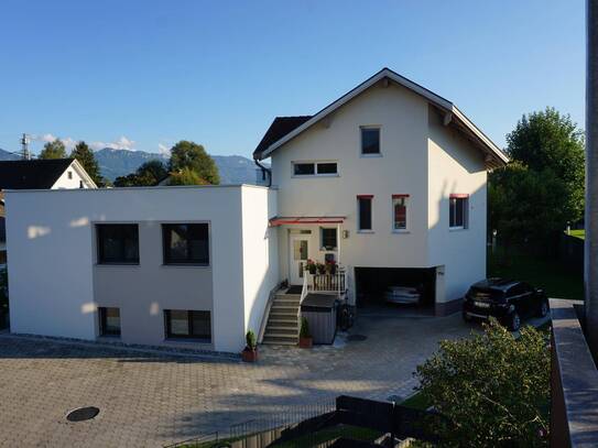 Schönes Einfamilienhaus mit vier Zimmern und EBK in Lustenau