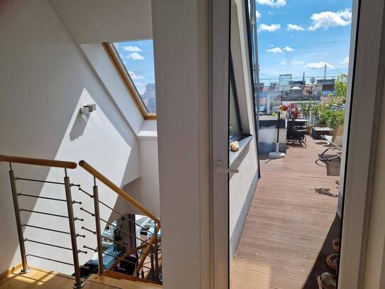 Traumhafte Dachgeschoss Maisonette mit 2 Terrassen und Weitblick in angenehmer Umgebung in Wien!