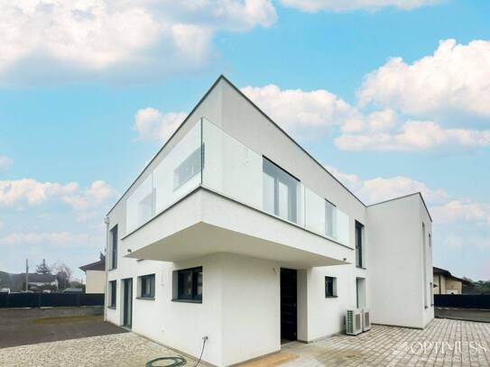 Ihr Traumhaus in Strasshof Stilvoll und modern & bezugsfertig.