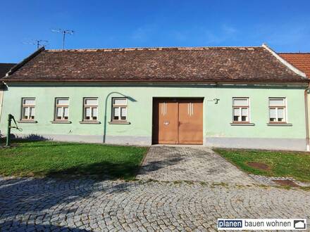 Altes Bauernhaus mit viel Potential in zentraler Lage im Weinviertel