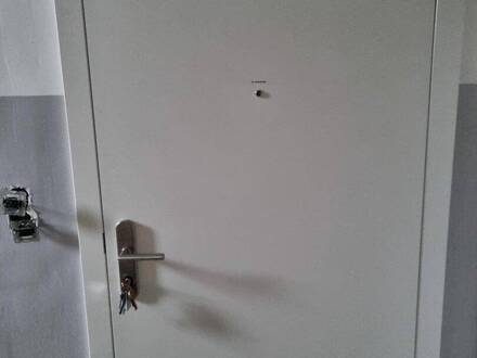 PROVISIONSFREI! UNBEFRISTETETE 2 ZIMMERWOHNUNG