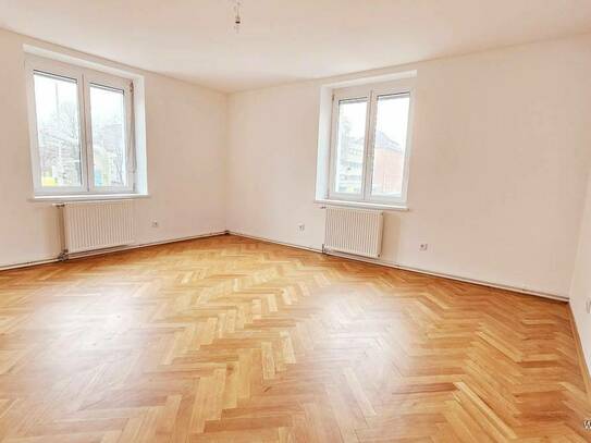 Neu renovierte 3 Zimmer Wohnung mit 74 m² im Zentrum!