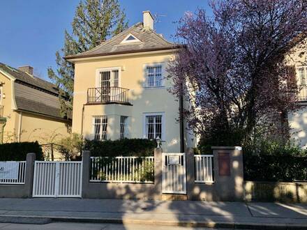 Entzückende Hietzinger Stadtvilla mit Garten und viel Potential