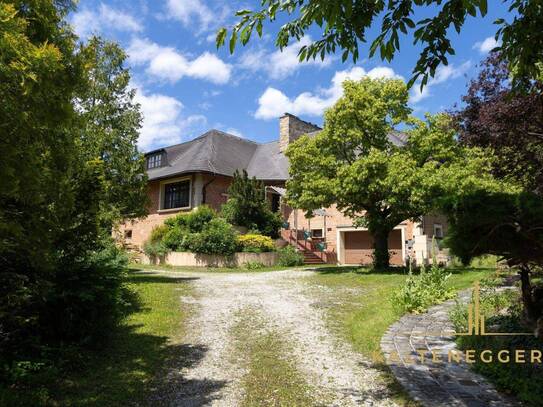 Sonniges Landhaus in absoluter Ruhelage: stilvoll, luxuriös und märchenhaft