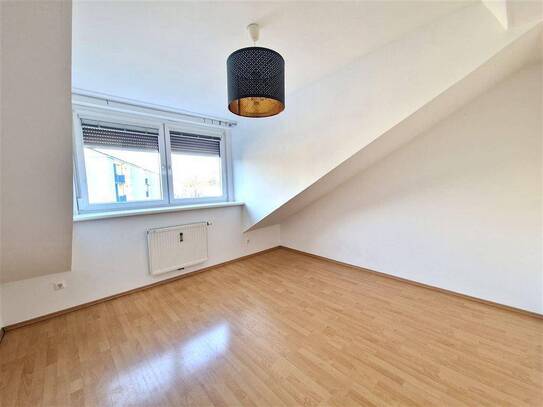 Perfekte kleine Singlewohnung mit Sonnenbalkon bei der Messe Graz