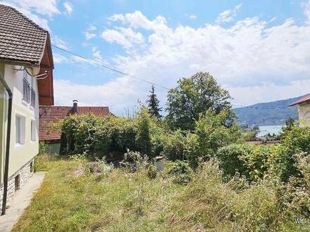 Seeblick - Einfamilienhaus mit 1.285 m² Sonnengrund in Pörtschach am Wörthersee !