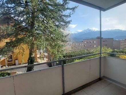 Moderne 2-Zimmer-Wohnung mit Balkon und Stadtblick in zentraler Lage von Innsbruck / Hötting