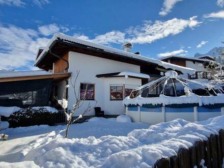 Traditionelles Mehrfamilienhaus mit Potenzial