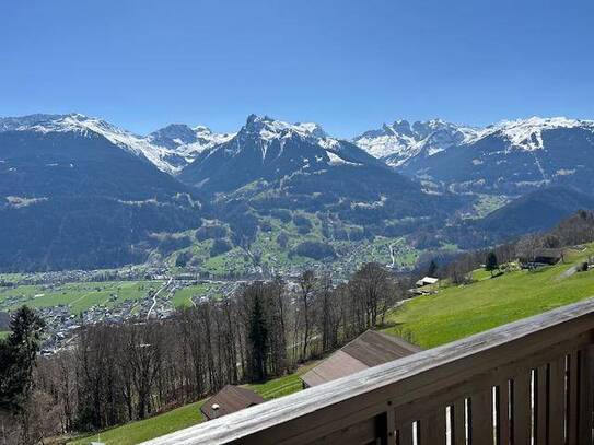 Exklusive Ferienwohnung mit großem Südbalkon in einmaliger Aussichtslage!
