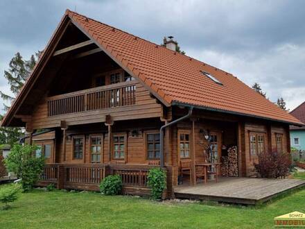 Sehr schönes Holzblockhaus