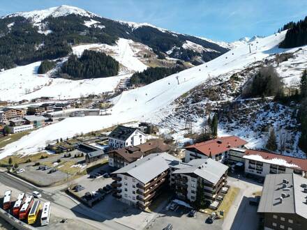 Zweitwohnsitz neben und mit Blick auf die Weltcup-Piste