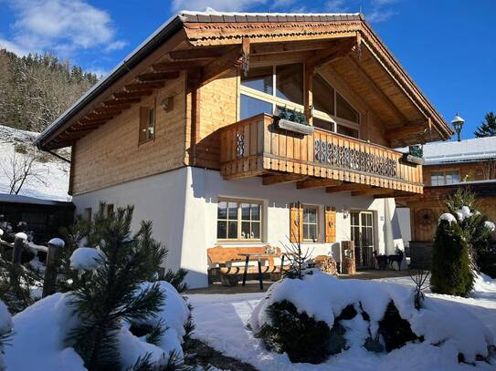 Provisionsfrei vom Eigentümer: Neuwertiges Chalet in den südlichen Kitzbüheler Alpen mit Panoramablick, attraktiver sel…