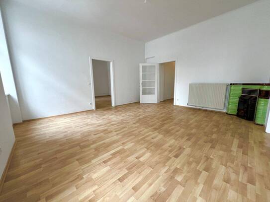 100m² Altbauwohnung: 3-Zimmer. 2 Bäder mit moderner Küche & Ausstattung