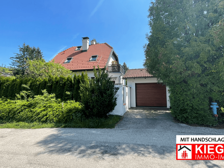 STILVOLLES EINFAMILIENHAUS: Generalsaniert, in sonniger, ebener Zentrumslage auf 864 m² mit Garage