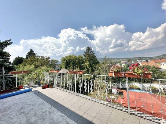 Anlagehit I Charmantes Mehrfamilienhaus mit großem Garten, Wintergarten und Terrasse mit unverbaubarem Blick I Stellpla…