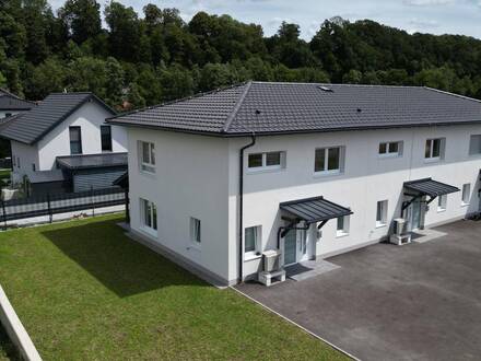 Modernes Reihenhaus im Neubaugebiet: Perfekte Familienoase wartet auf Sie!