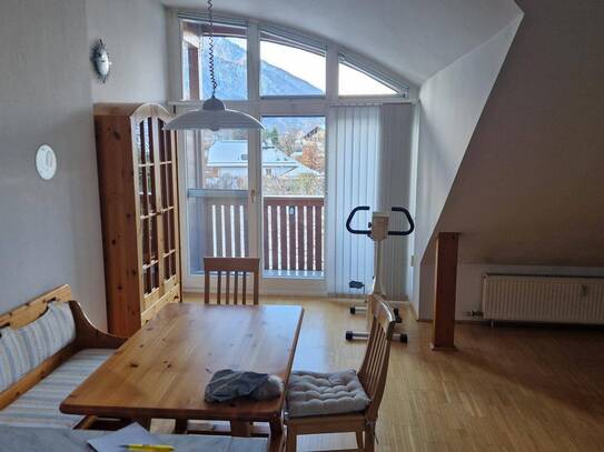 Ein Zuhause zum Wohlfühlen – Lichtdurchflutete 2 Zimmer Wohnung mit Balkon, Bergblick und Gemeinschaftsgarten + Parkpla…