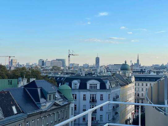 Einmalige 5-Zimmer-Dachgeschosswohnung mit 2-stöckiger Terrasse im 9. Bezirk | über 70 m2 Außenfläche mit traumhaftem A…