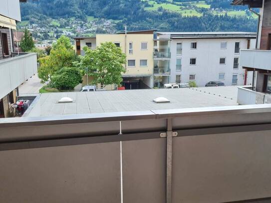 Tolle Wohnung mit 3 Zimmer I Balkon I