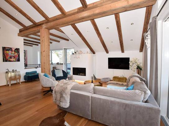 5-Zimmer-Dachgeschoss-Maisonettewohnung -mitten im Leben mit schöner Aussicht