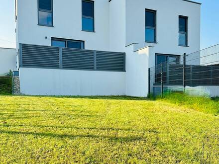 Neubau Doppelhaushälfte mit exklusiver Ausstattung in zentraler Lage ++PROVISIONSFREI++