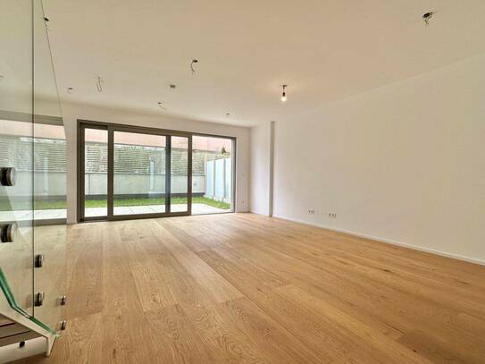 Erstbezug I wohnen wie im Haus I Fernwärme/Fußbodenheizung I Hauseigene Tiefgarage I ca. 22 m² Außenfläche I
