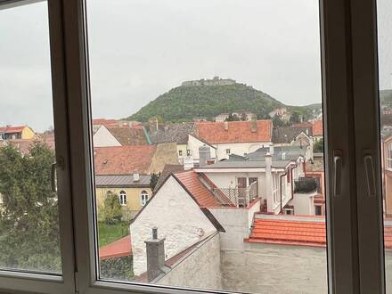 Komplett möblierte Wohnung mit Garagenplatz zu vermieten
