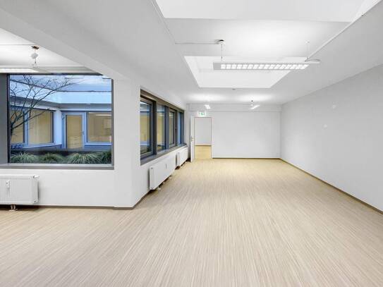 Modernes Büro mit urbanem Flair und Terrasse auf der Kaiserstraße zu vermieten