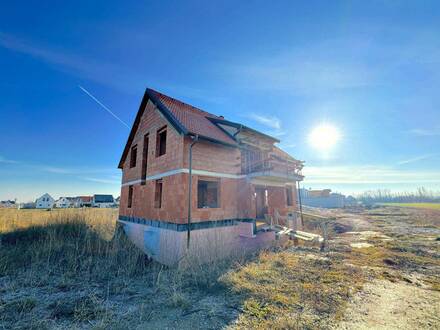 Traumhaftes Rohbau-Haus in idyllischer Lage - Perfekt für individuelle Gestaltung