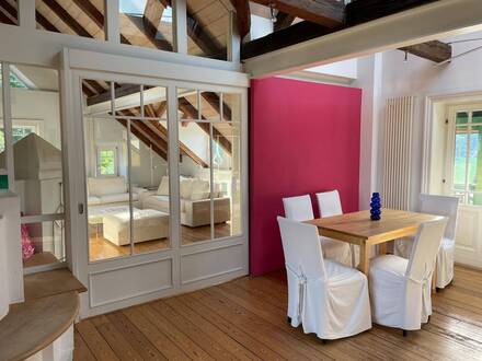 Stilvolle voll möblierte 3 Zimmer - 170qm Dachgeschoss-Wohnung mit Traumblick
