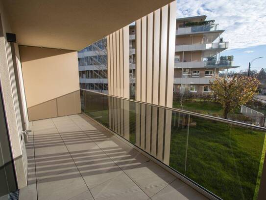 Sonnige Neubauwohnung mit großem Balkon und TG!