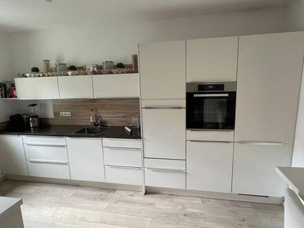 Erdgeschosswohnung mit 103 m2 provisionsfrei.