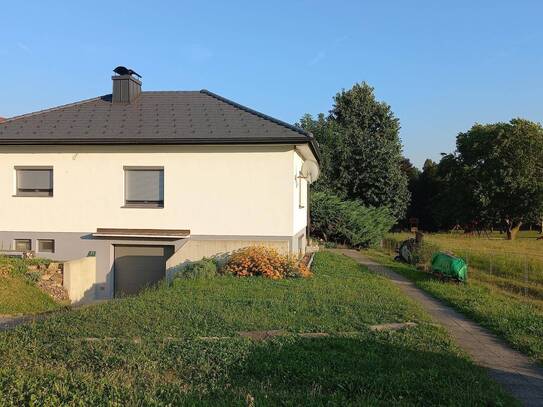 Provisionsfrei. Sanierter Bungalow in 8524 wartet auf solide Stadtbewohner, die ihren Lebensabend auf dem Land verbring…