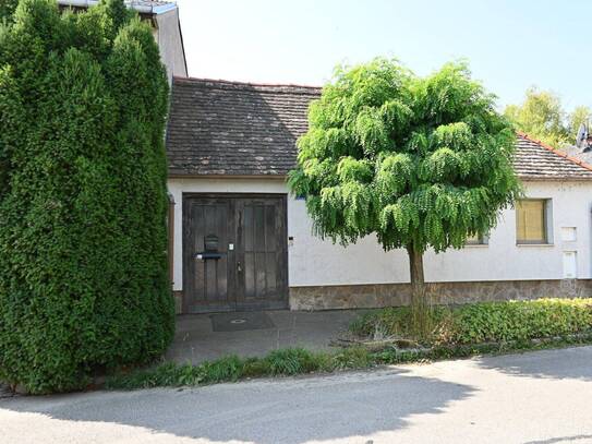 Großes Grundstück, großes Potenzial: Sanierungsbedürftiges Haus in Unterretzbach